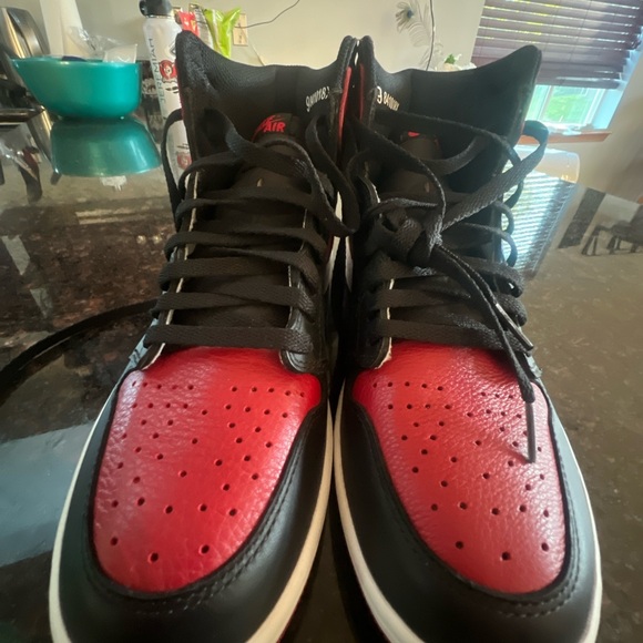 Jordan 1 bred size 9 new - Picture 8 of 14